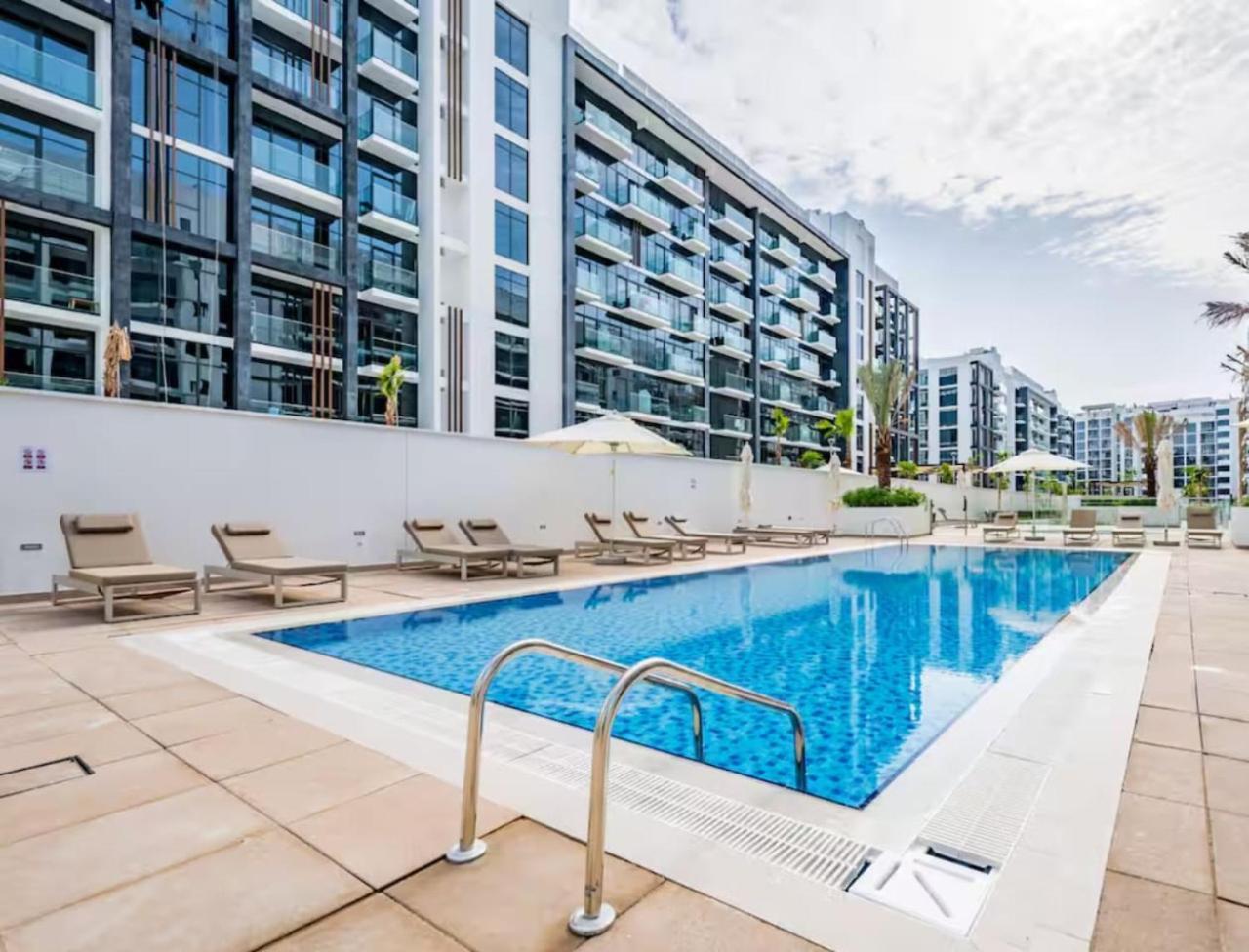 Apartment Egate - - 1 Bedroom 6th Floor With Pool View- 17-625 Dubai