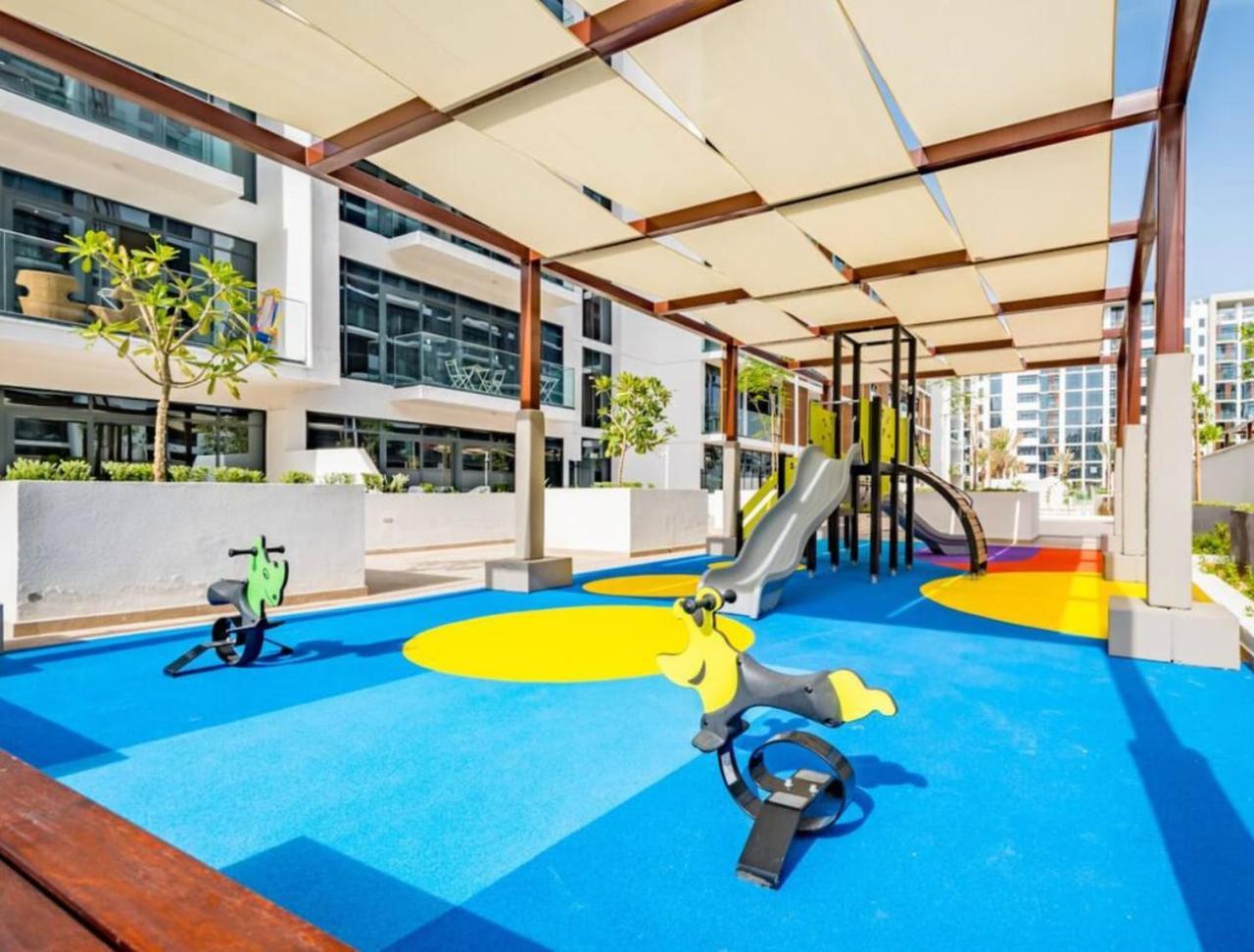 Egate - - 1 Bedroom 6th Floor With Pool View- 17-625 Apartment Dubai